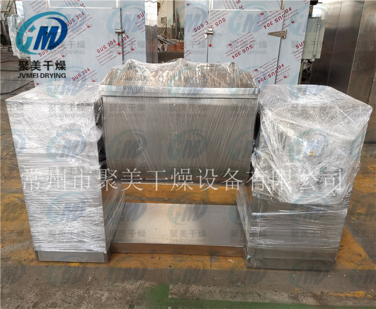 廣西客戶CH-200槽型混合機(jī)1臺(tái)，GMP-IA熱風(fēng)循環(huán)烘箱2臺(tái)待裝發(fā)貨現(xiàn)場(chǎng)